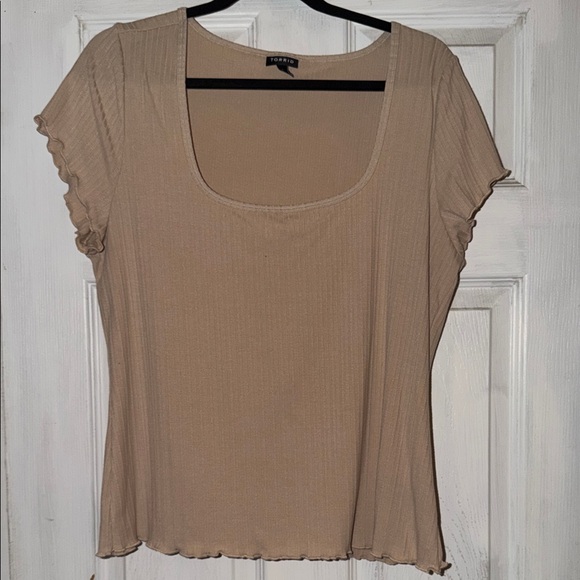 torrid Tops - Torrid Tan Short Sleeve Top